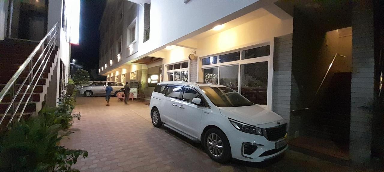 Hotel Golden Sand Velankanni Exterior foto